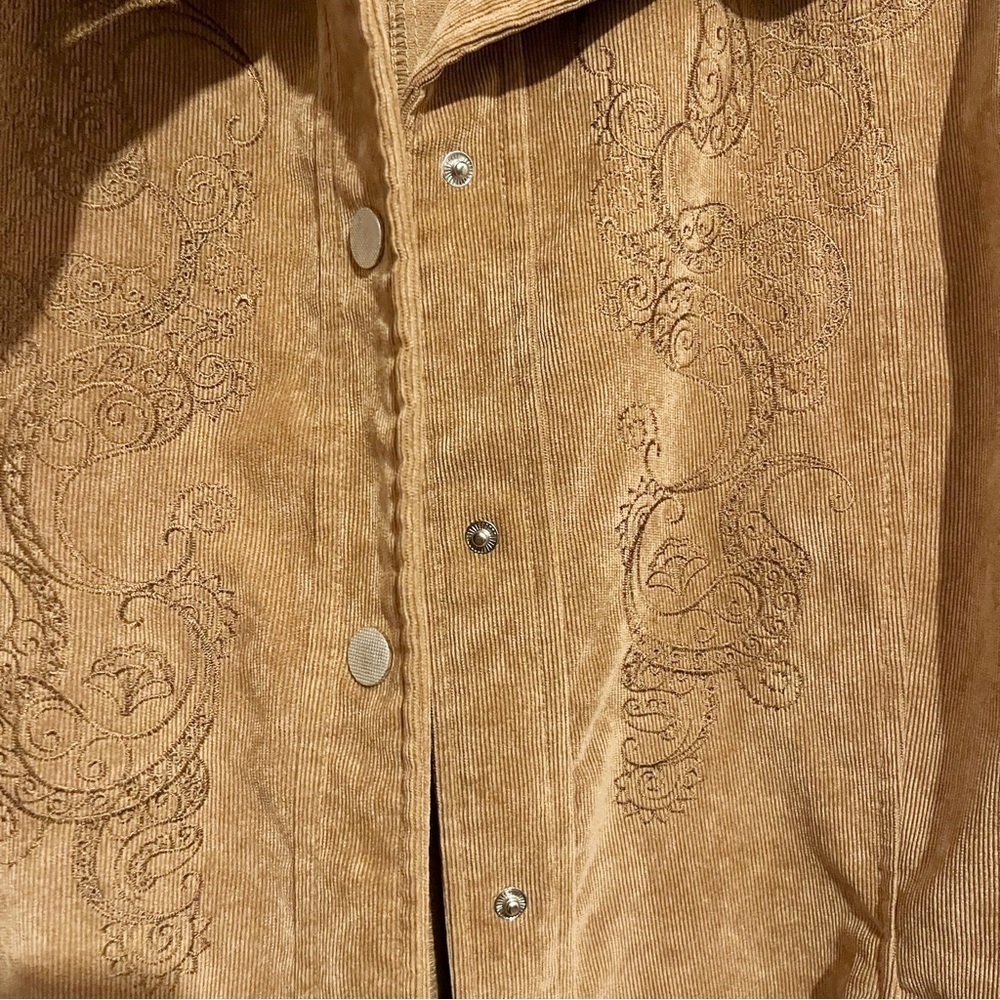 Alia Tan Light Corduroy Paisley Patterned Button Down Jacket. - Picture 7 of 10